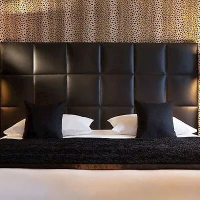 First Tour Eiffel Otel