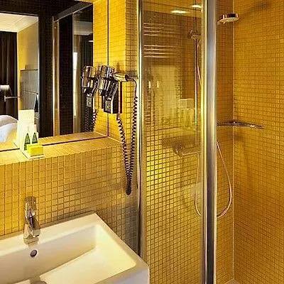 First Tour Eiffel Otel Paris