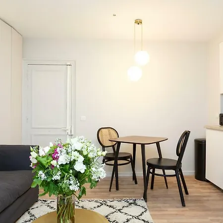 Habitat Parisien - Louvre Rivoli Apartment