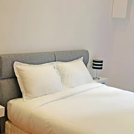 Bed & Breakfast Square