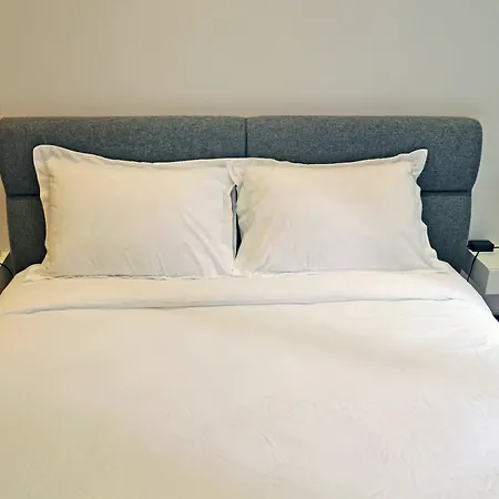 Square Bed & Breakfast