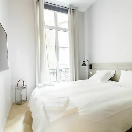 Luxury In Opera - The Louvre Apartment *