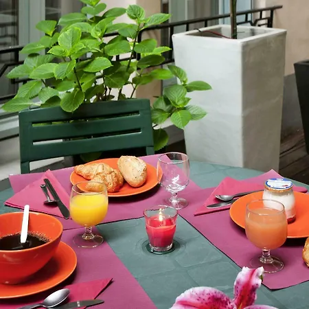 Adagio Access Philippe Auguste Hotel apartamentowy 2*