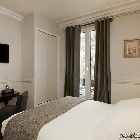 De La Porte Doree Hotel 3*
