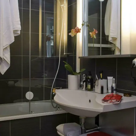 Adagio Opera Aparthotel Paris