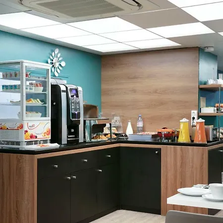 Montparnasse Alesia 3* פריז