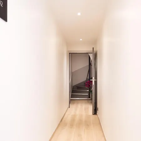 Au Coeur Du Marais Hotel
