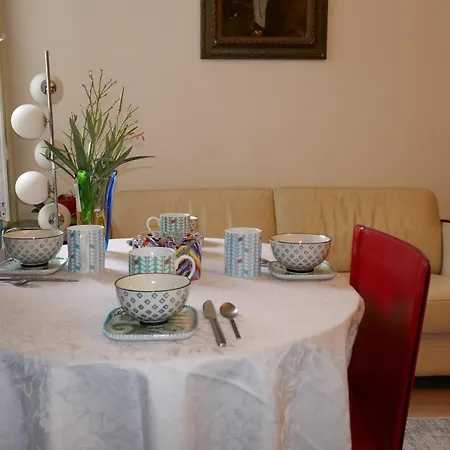 Near Louvre, Appartement *
