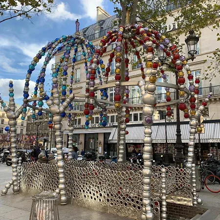 Appartement Near Louvre, Parijs